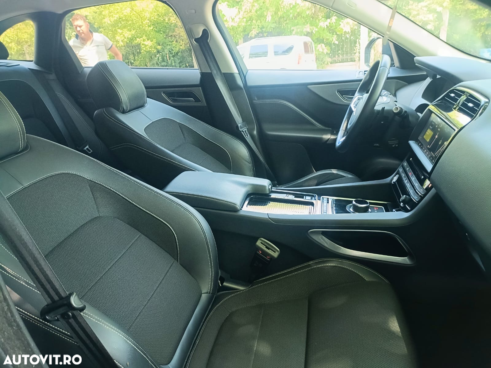 Jaguar F-Pace 20d AWD Aut. R-Sport - 18