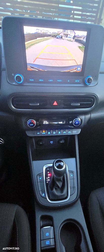 Hyundai KONA - 33