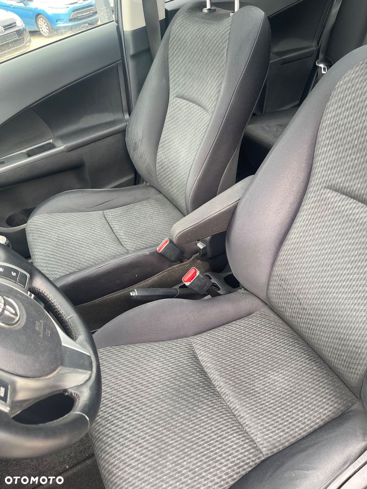 Toyota Verso S - 11