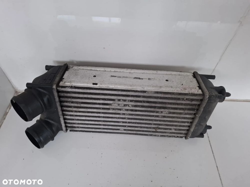 CHŁODNICA POWIETRZA INTERCOOLERA PEUGEOT 3008 I 1,6 THP BENZYNA POWIETRZA - 1