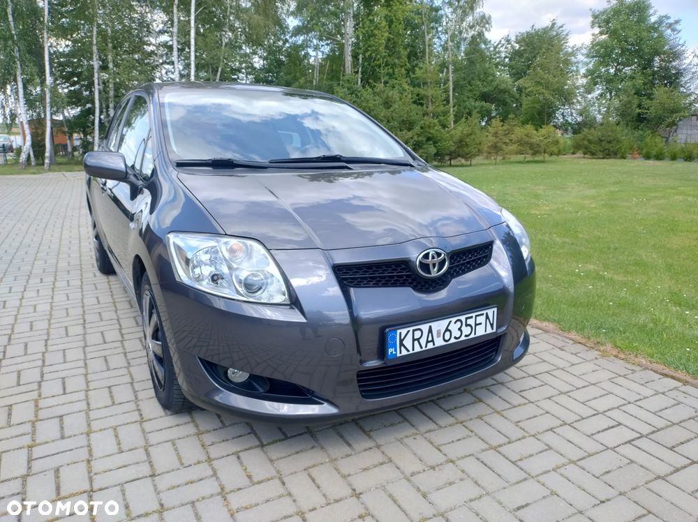 Toyota Auris 1.6 VVT-i Executive - 19
