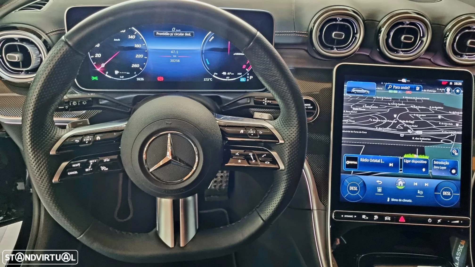 Mercedes-Benz C 300 e AMG Line - 16