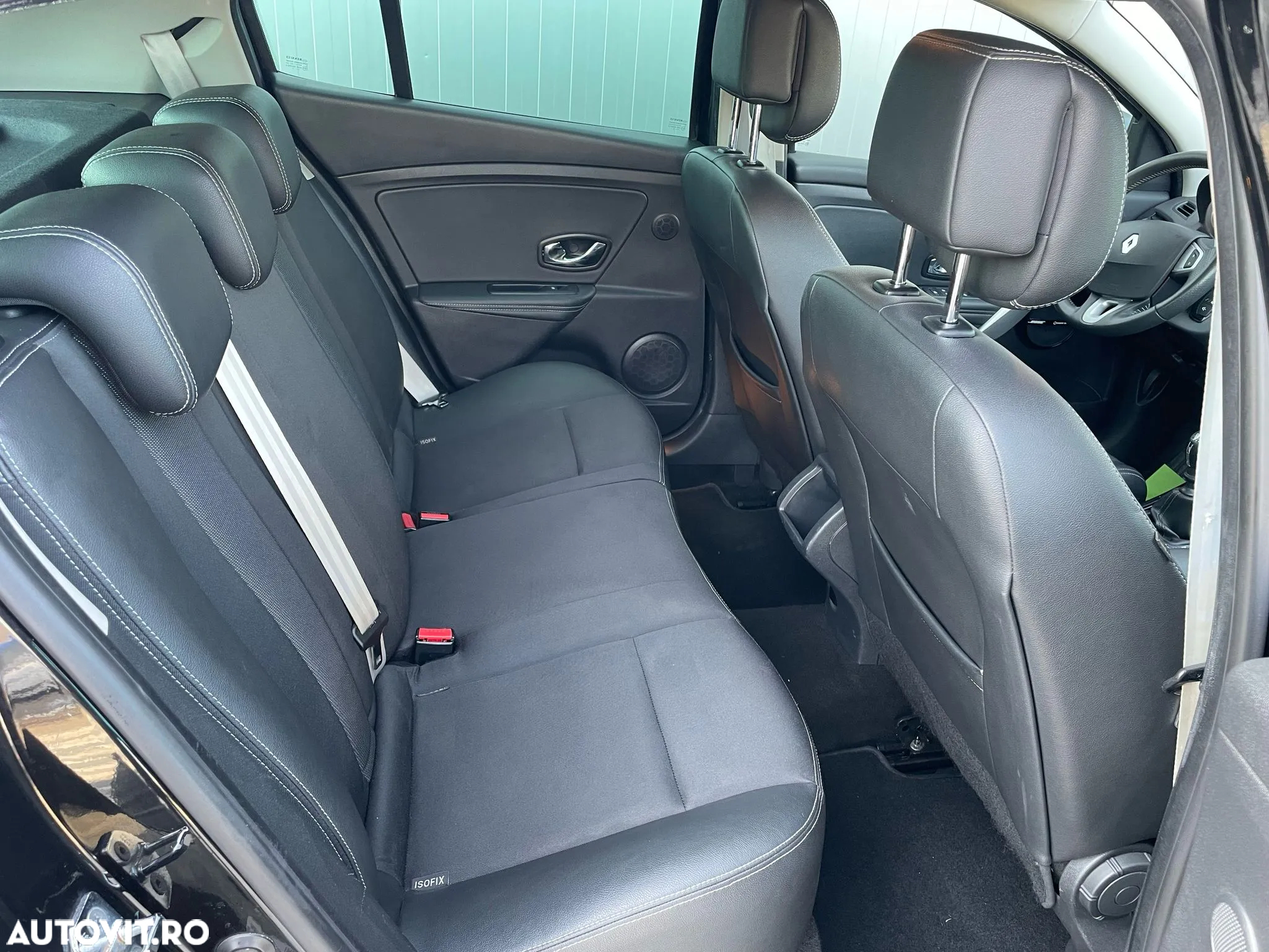 Renault Megane Grandtour ENERGY TCe 115 Start & Stop Bose Edition - 9
