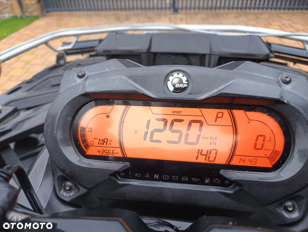 Can-Am Outlander Max - 8