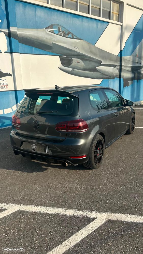 VW Golf 2.0 GTI - 5