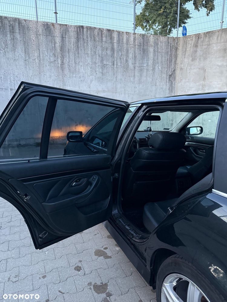 BMW Seria 5 - 22