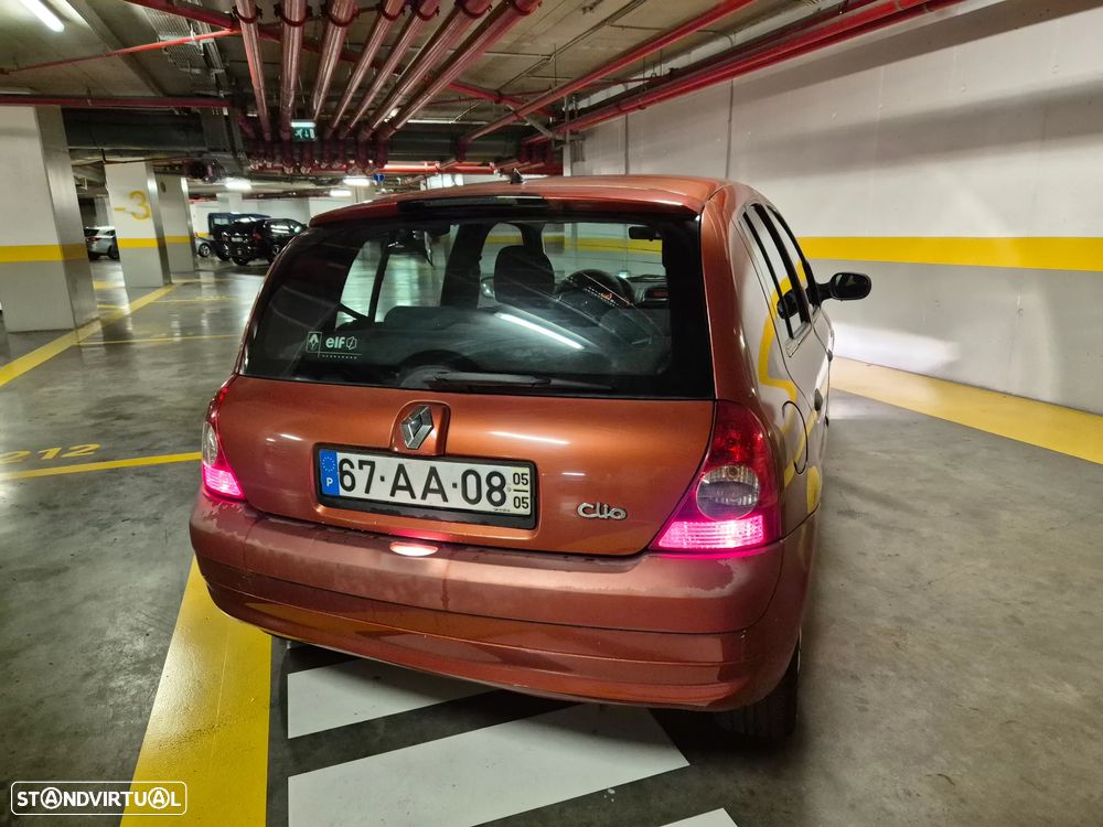 Renault Clio 1.2 16V SE Extreme - 13