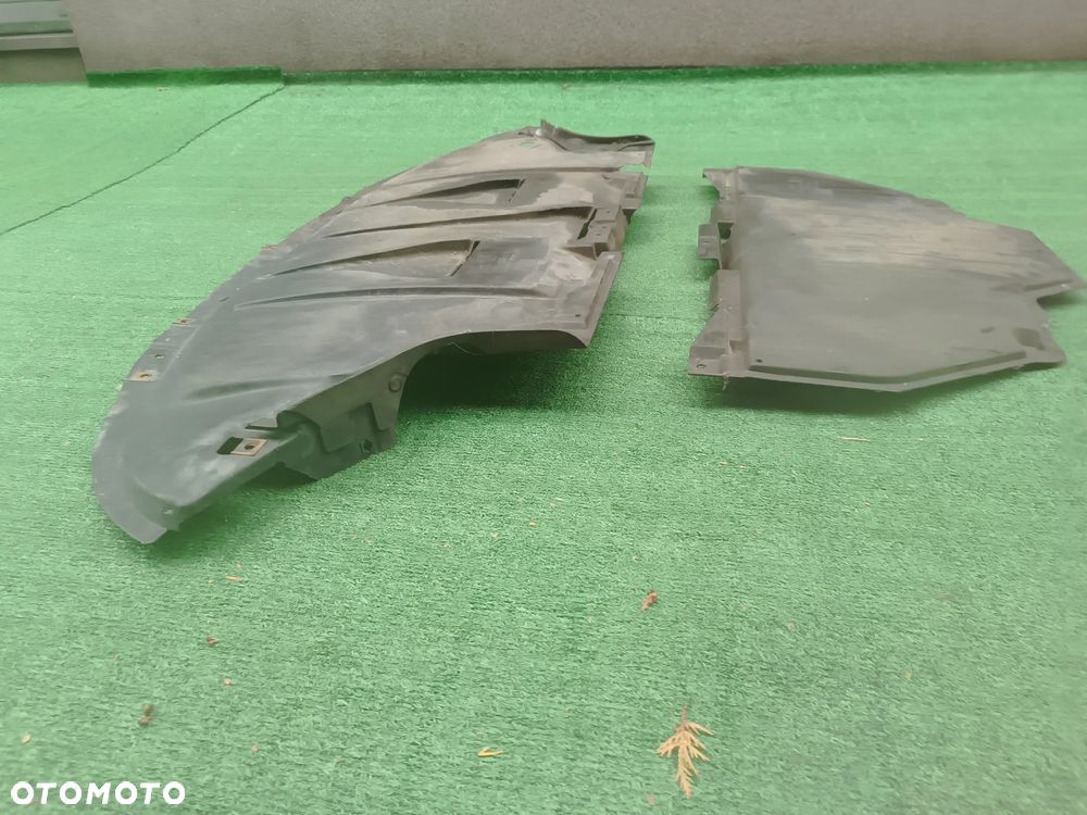 Audi A4 B6 osłona dolna silnika płyta pod silnik 8e0863823 + 8e0863824 , używana, oryginał - 8