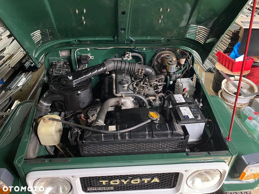 Toyota Land Cruiser - 5