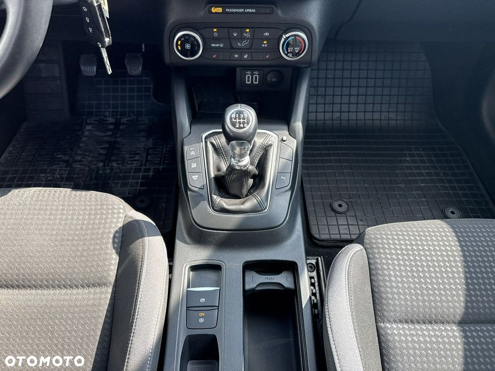 Ford Focus - 25