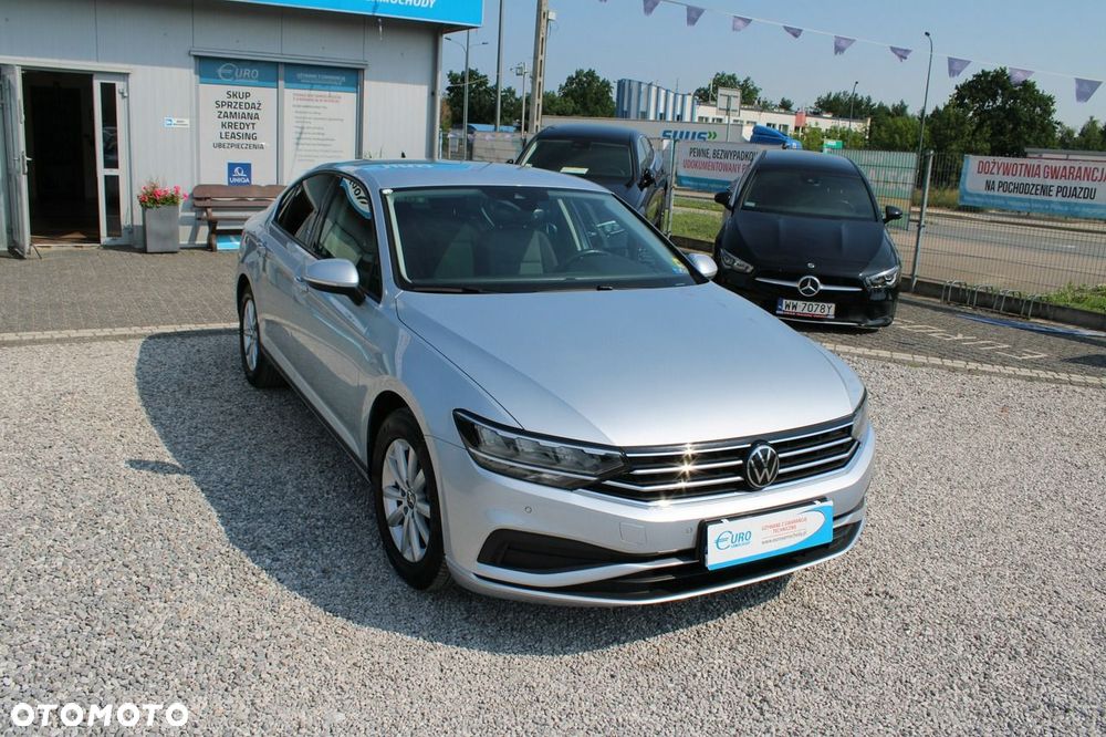 Volkswagen Passat 2022 photo 4