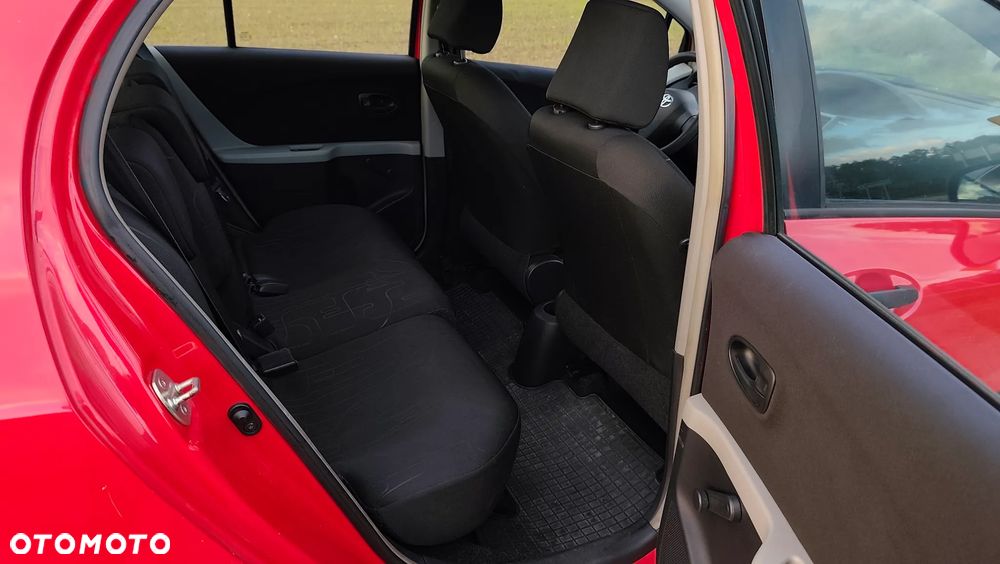 Toyota Yaris - 28