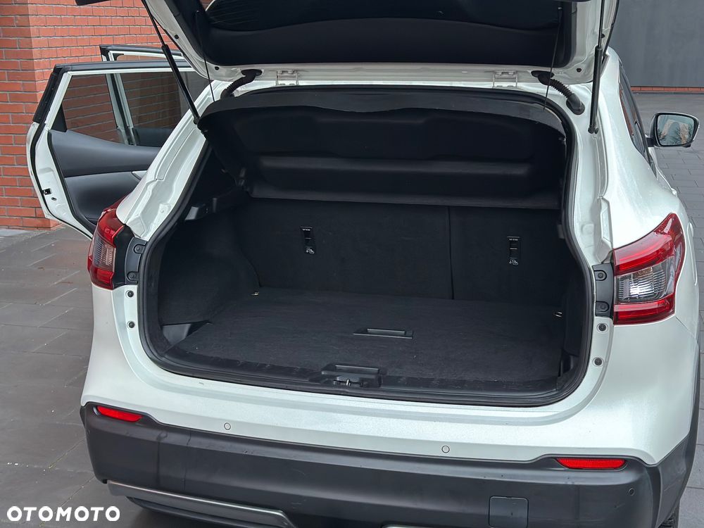 Nissan Qashqai 1.2 DIG-T N-Connecta EU6 - 31