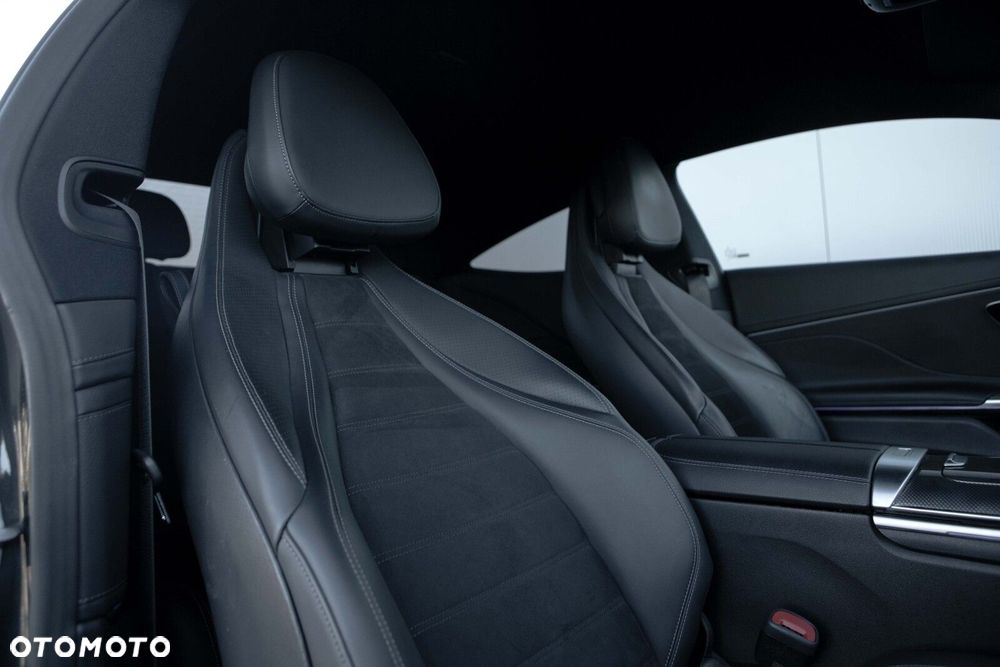Mercedes-Benz CLE 300 mHEV 4-Matic AMG Line - 28