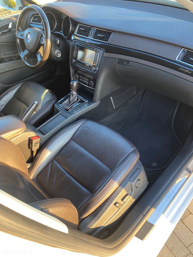 Skoda Superb 2.0 TDI 4x4 L&K DSG - 8