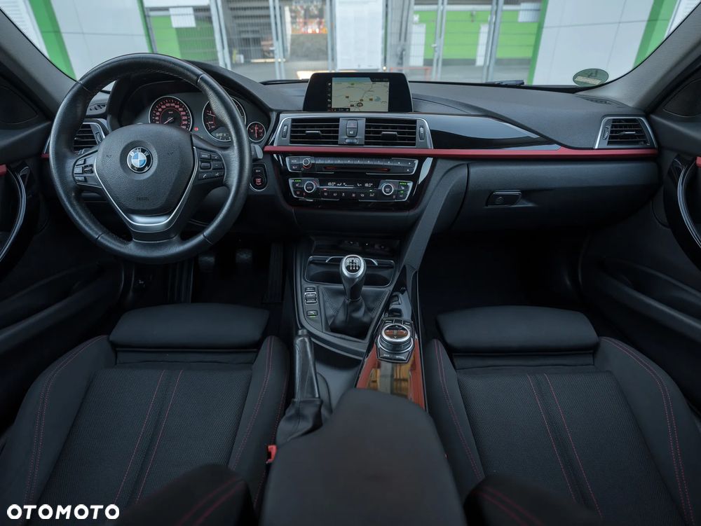 BMW Seria 3 318d Sport Line - 22