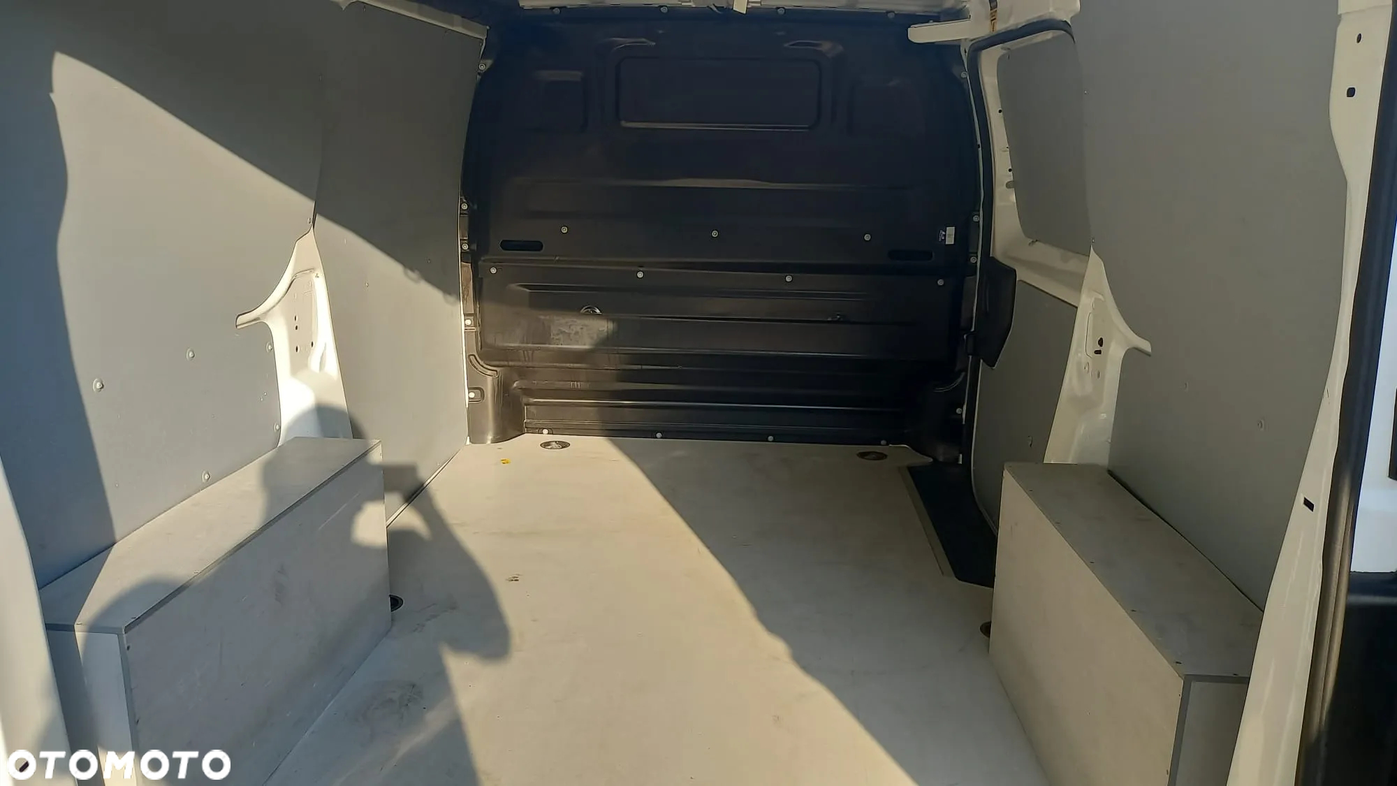 Opel Vivaro - 24