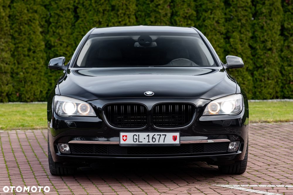 BMW Seria 7 750i xDrive - 4