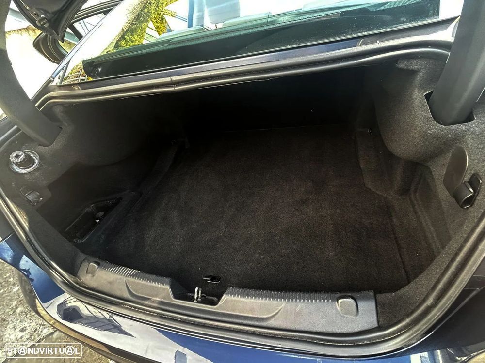 Jaguar XE 20d Aut. Prestige - 26