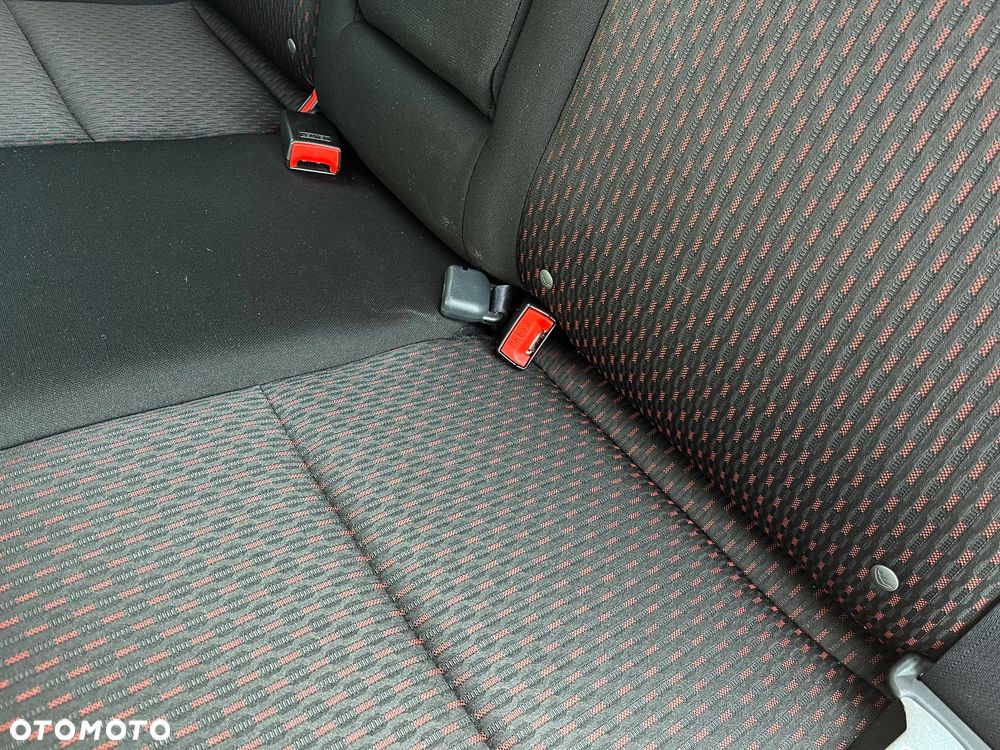 Mitsubishi ASX - 33
