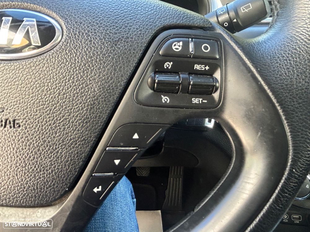 Kia Ceed - 29