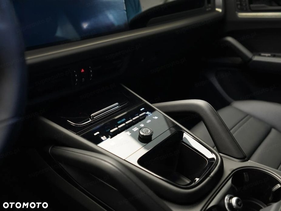Porsche Cayenne Black Edition - 11