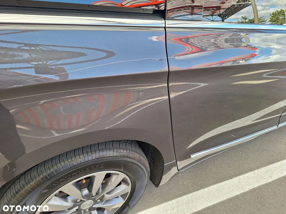 Chrysler Pacifica - 36
