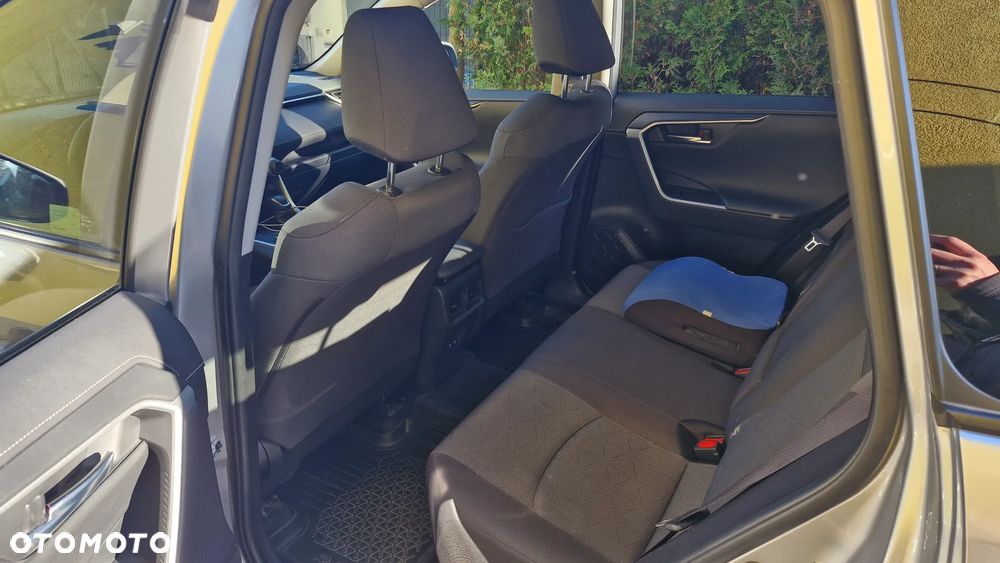 Toyota RAV4 - 11