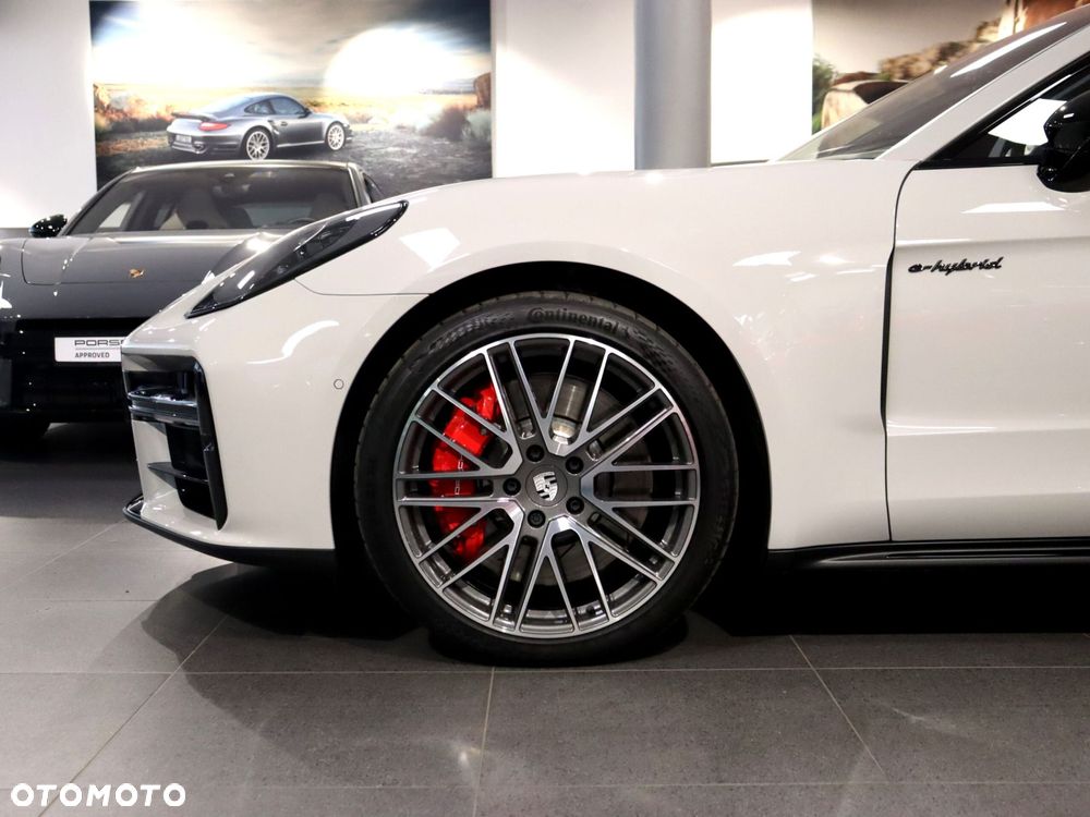 Porsche Panamera 4S E-Hybrid PHEV - 11