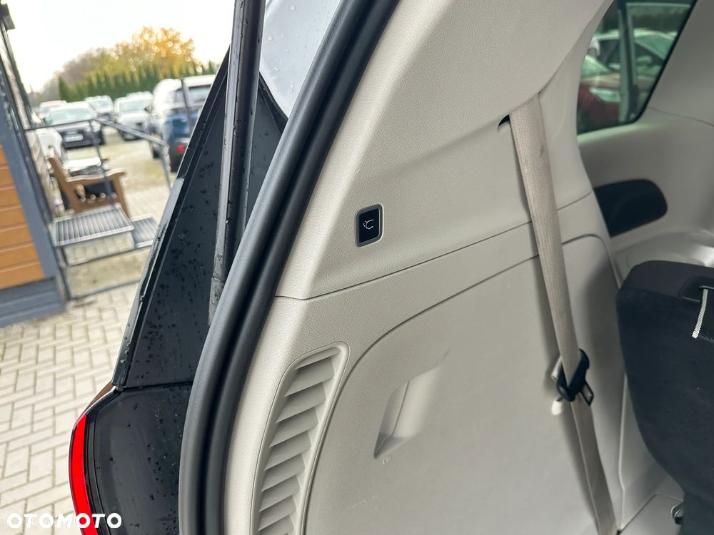 Chrysler Pacifica - 28