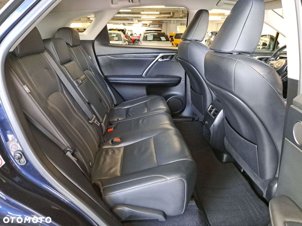 Lexus RX - 15