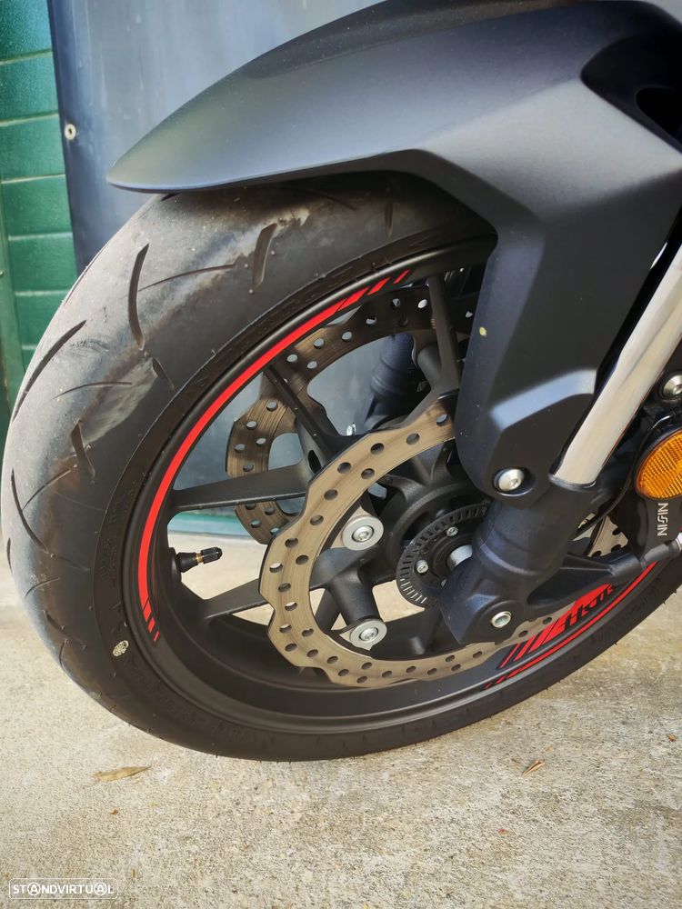 Honda Hornet 750 SP - 11