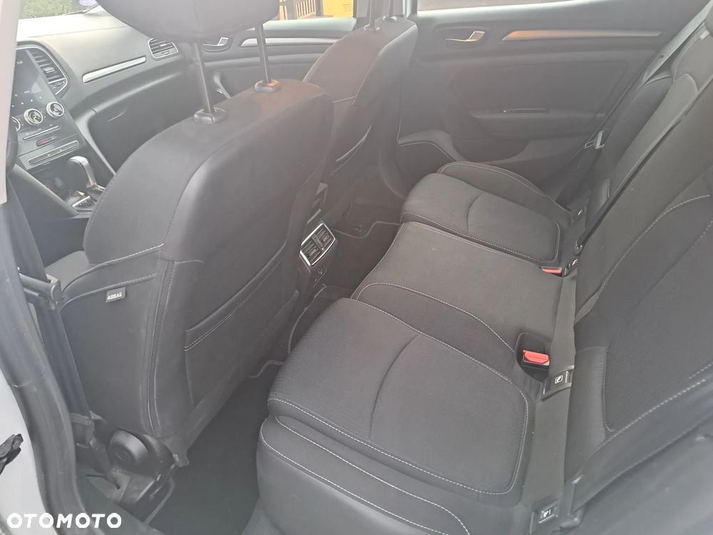 Renault Megane TCe 140 GPF EDC LIMITED - 17