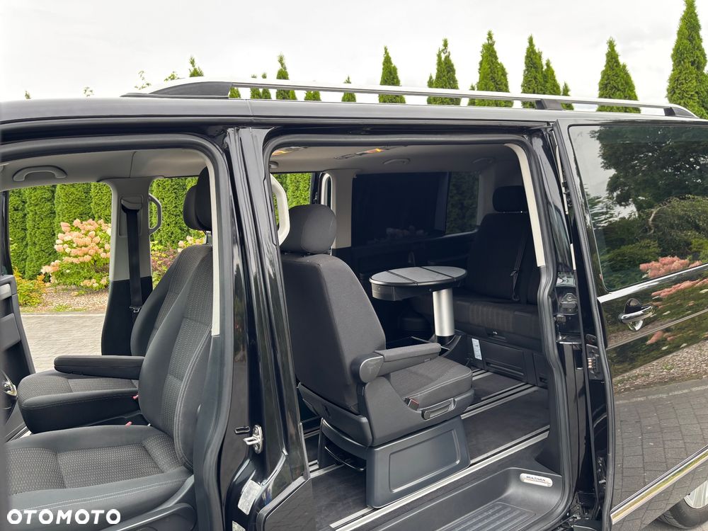 Volkswagen Multivan - 25