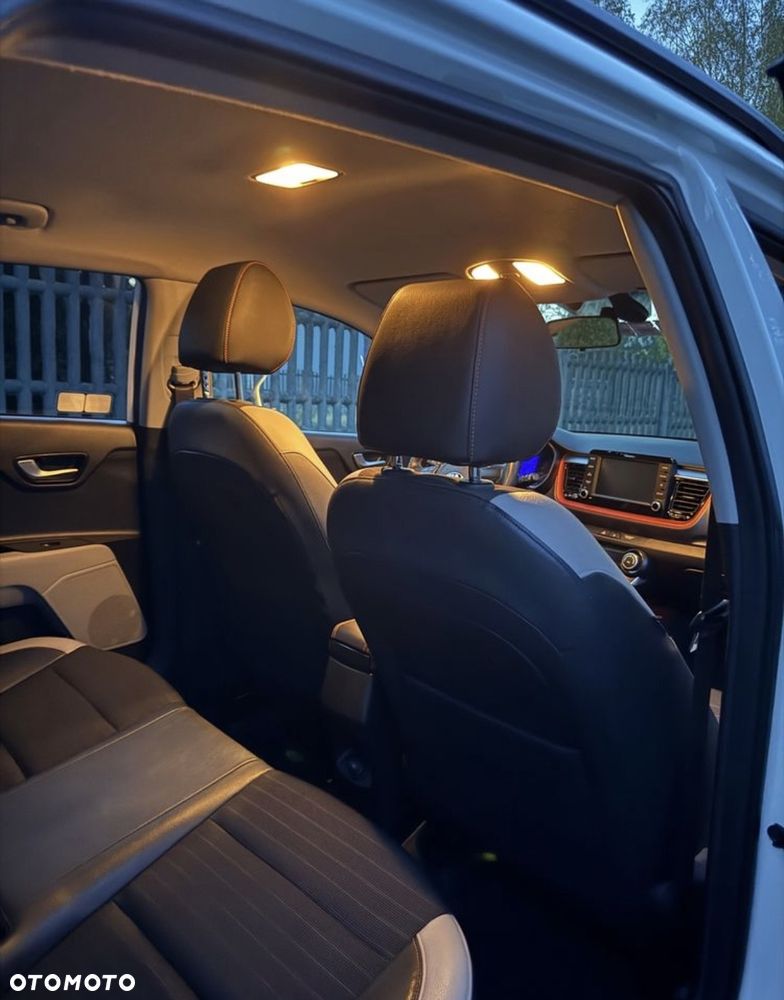 Kia Stonic 1.4 L - 8