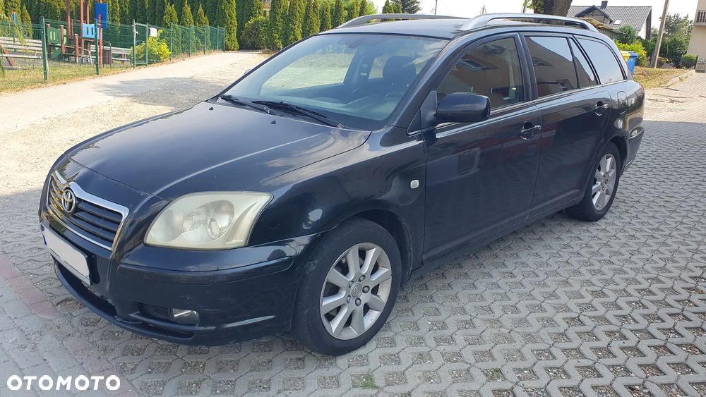 Toyota Avensis - 2