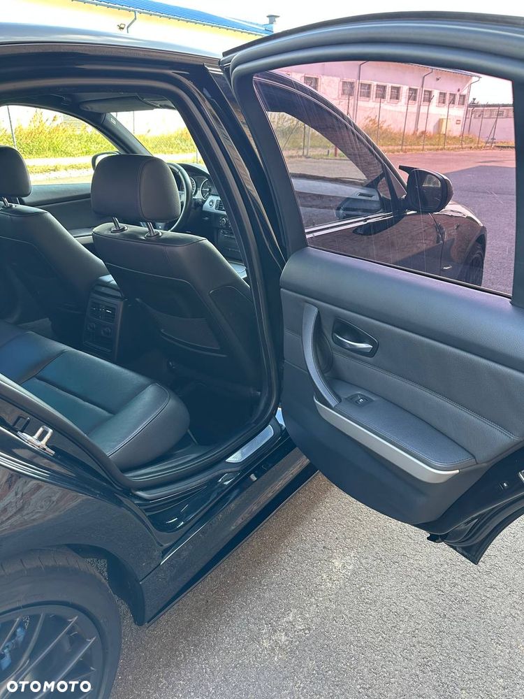 BMW Seria 3 320d - 22