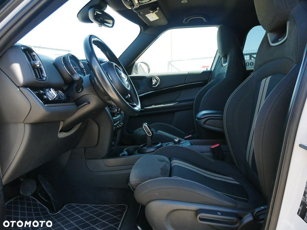 MINI Countryman Cooper D John Cooper Works Trim - 13