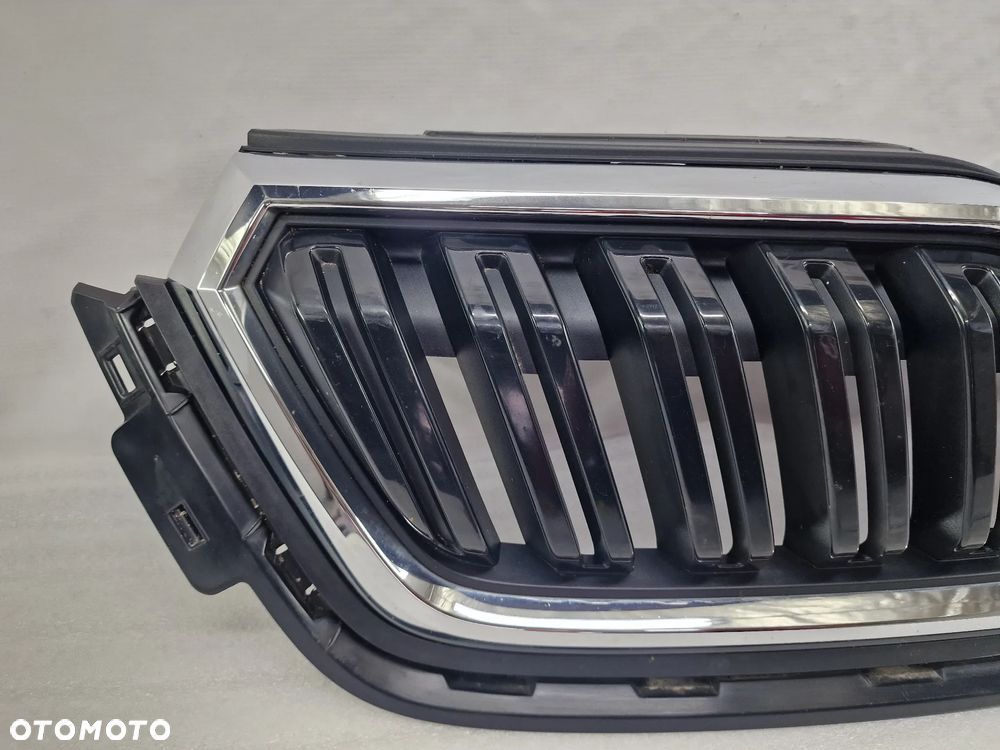 SKODA KAMIQ 19- ATRAPA / GRILL PRZEDNI PRZÓD , NR 658853653 , NR AUKCJI GL641 - 2