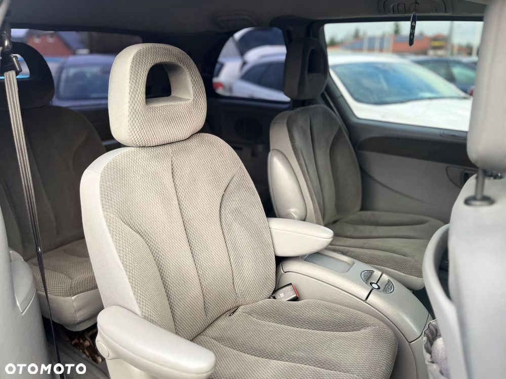 Chrysler Grand Voyager 2.5 CRD Limited - 6