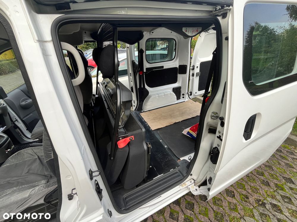 Nissan NV200 - 11