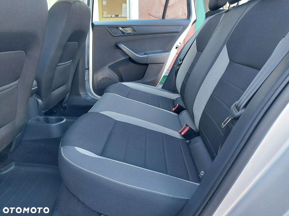 Skoda RAPID 1.2 TSI Ambition - 19