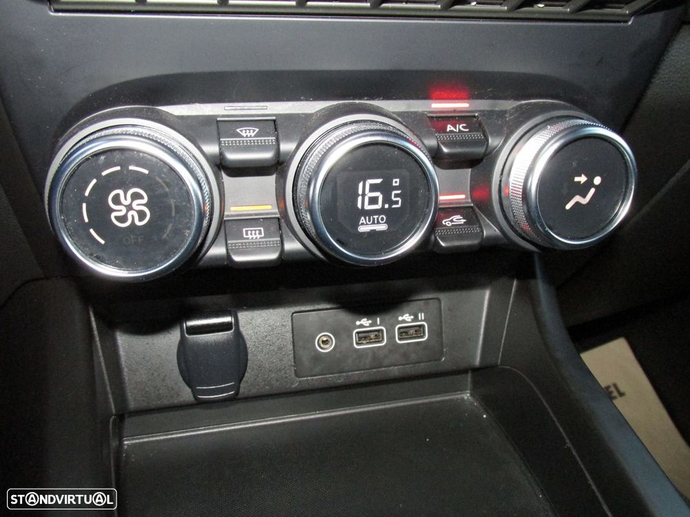 Renault Arkana 1.3 TCe Evolution EDC - 32