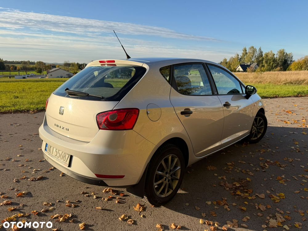 Seat Ibiza 2015 photo 3