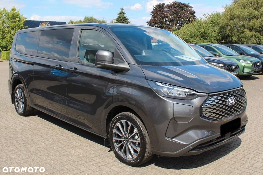 Ford Tourneo Custom 2026 photo 5