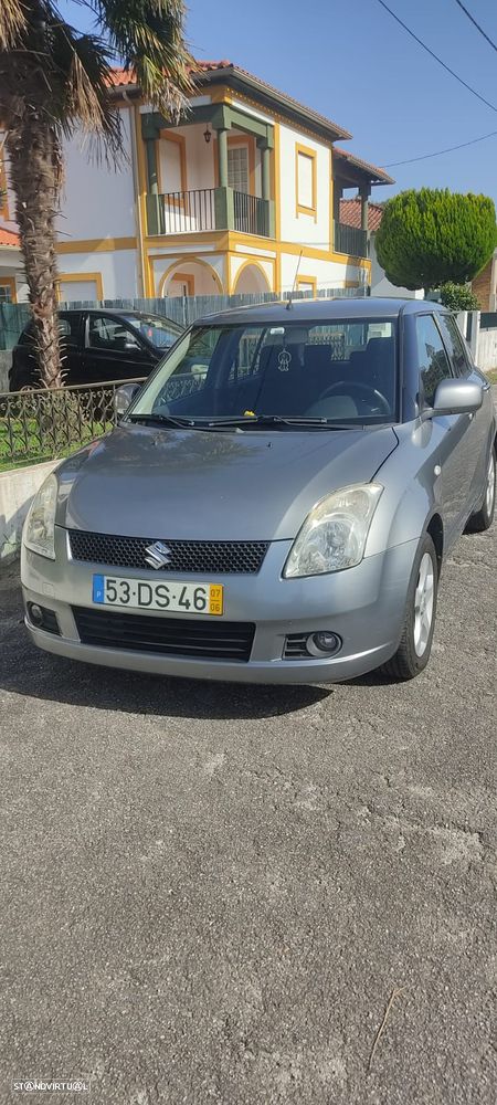 Suzuki Swift 1.3 16V GA - 4