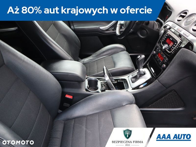 Ford S-Max - 11