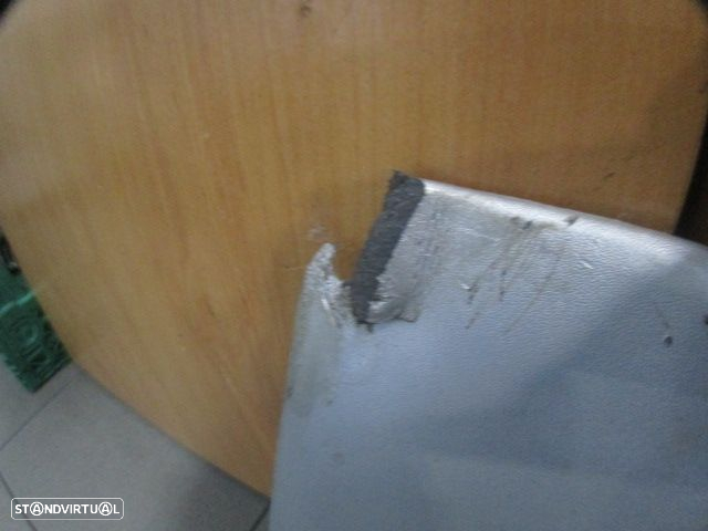 Grelha Friso 7769065DA0 7769165DA0 SUZUKI GRAND VITARA 1 BREAK 1999 2.0TDI 90CV 5P PRETO TE Painel Porta TE Danificado - 3