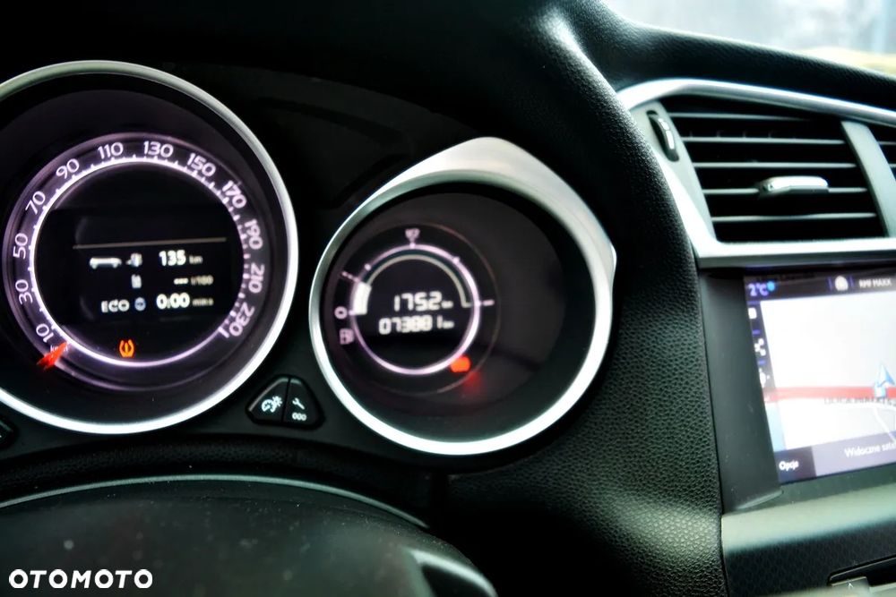 Citroën DS4 HDi 115 Chic - 26