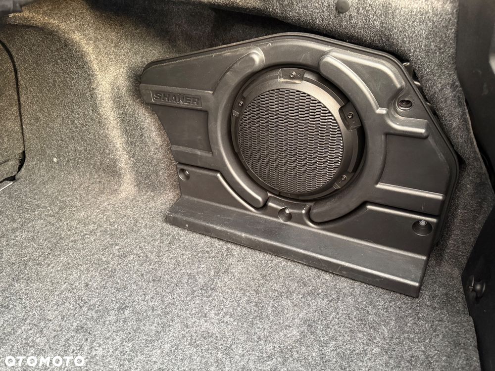 Ford Mustang 5.0 V8 GT - 16